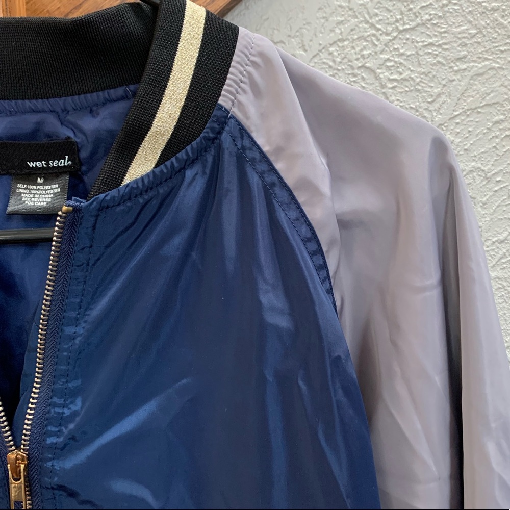 Wet Seal jacket. Size: M - Picture 3 of 8
